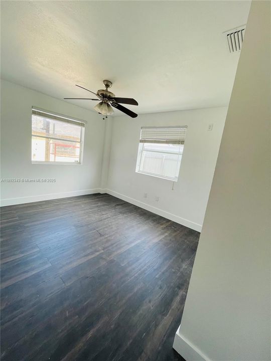 待售: $545,000 (3 贝兹, 2 浴室, 1590 平方英尺)