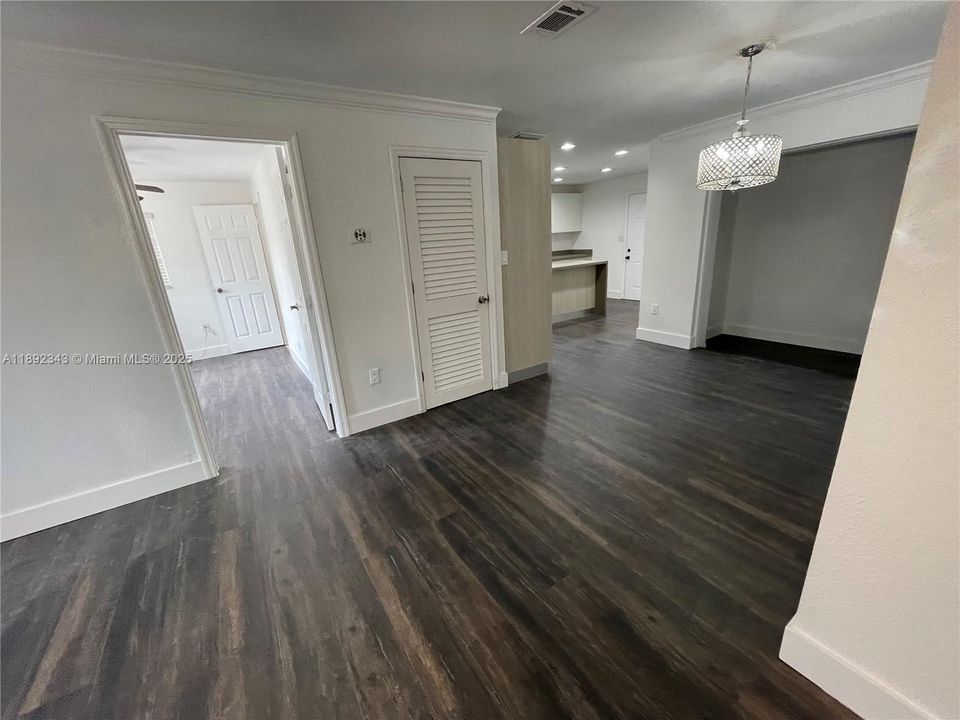 待售: $545,000 (3 贝兹, 2 浴室, 1590 平方英尺)