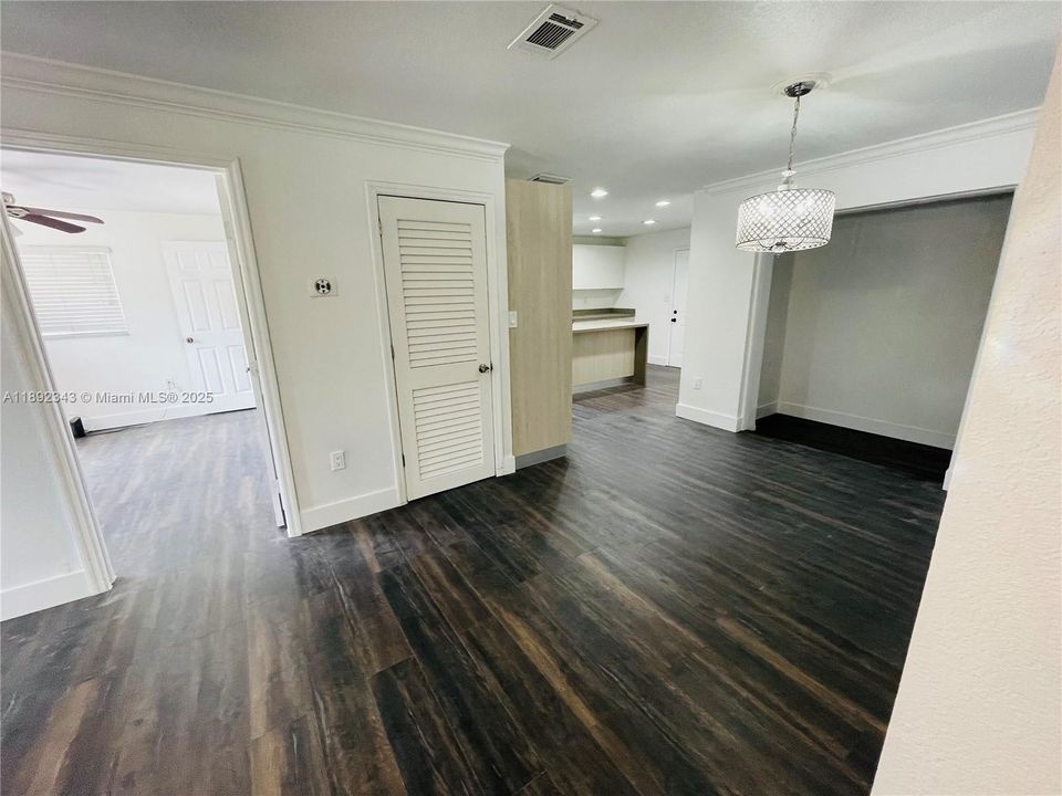 待售: $545,000 (3 贝兹, 2 浴室, 1590 平方英尺)