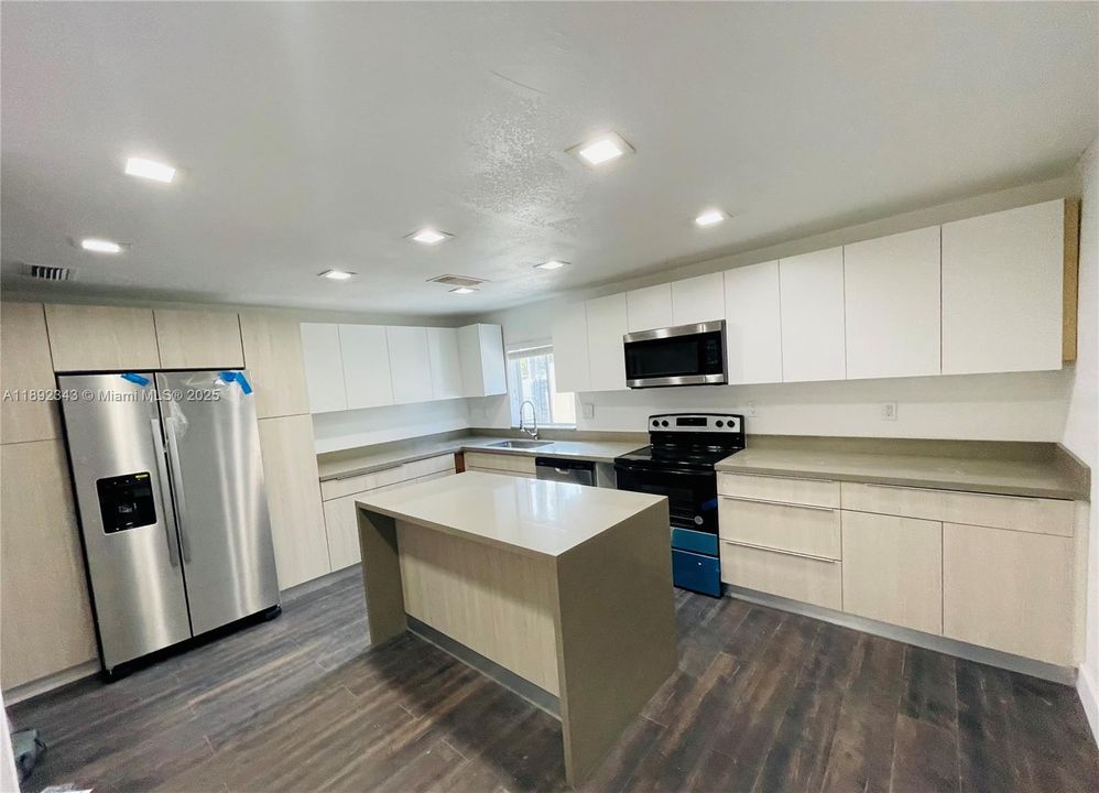 待售: $545,000 (3 贝兹, 2 浴室, 1590 平方英尺)