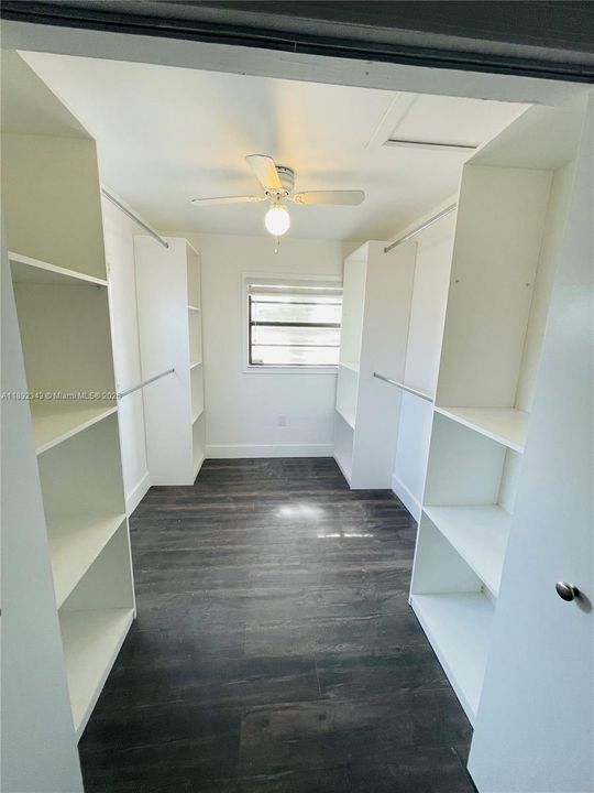 待售: $545,000 (3 贝兹, 2 浴室, 1590 平方英尺)