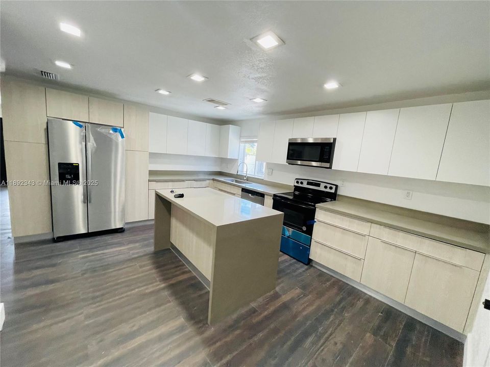 待售: $545,000 (3 贝兹, 2 浴室, 1590 平方英尺)