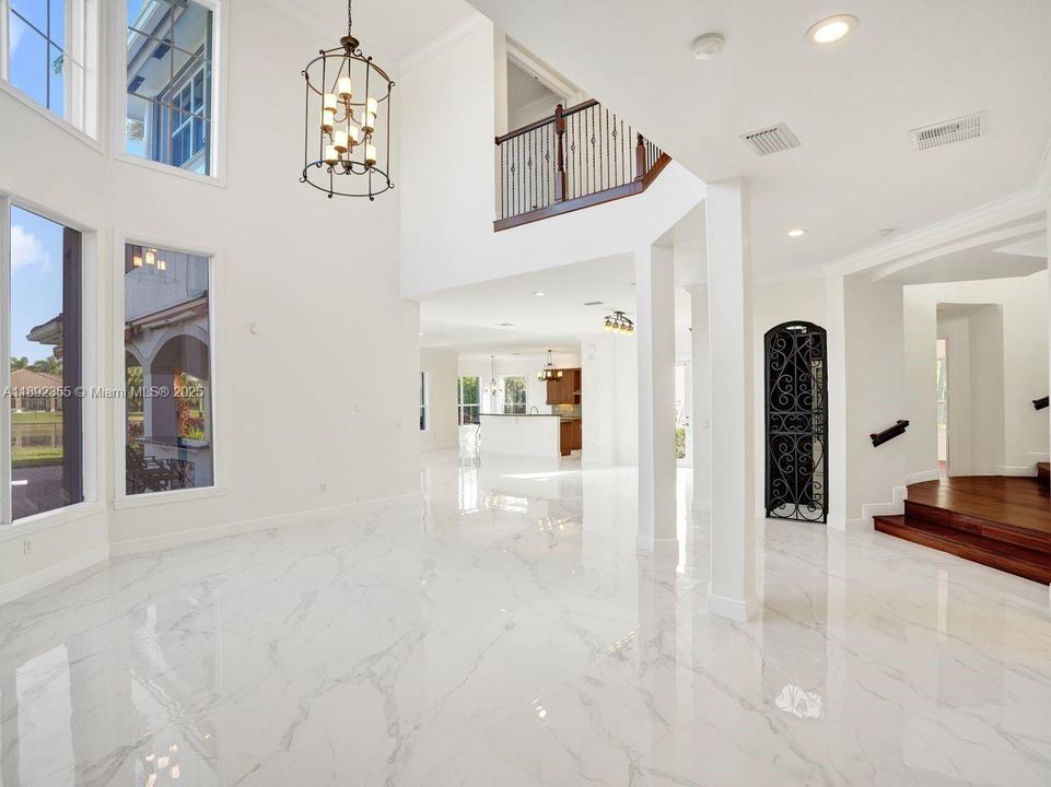 For Sale: $2,399,000 (5 beds, 4 baths, 4774 Square Feet)