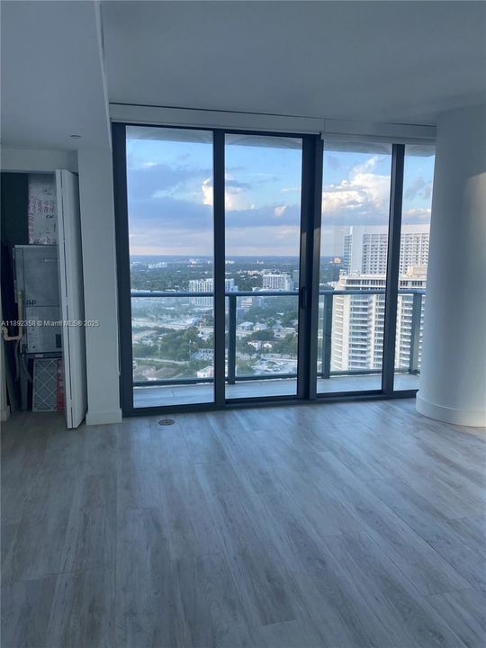 En Venta: $719,000 (1 camas, 1 baños, 706 Pies cuadrados)