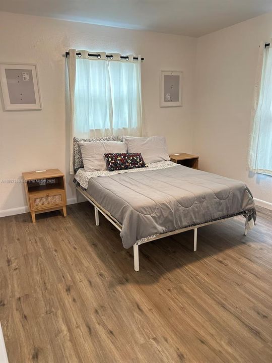 В аренду: $1,650 (2 спален, 1 ванн, 800 Квадратных фут)