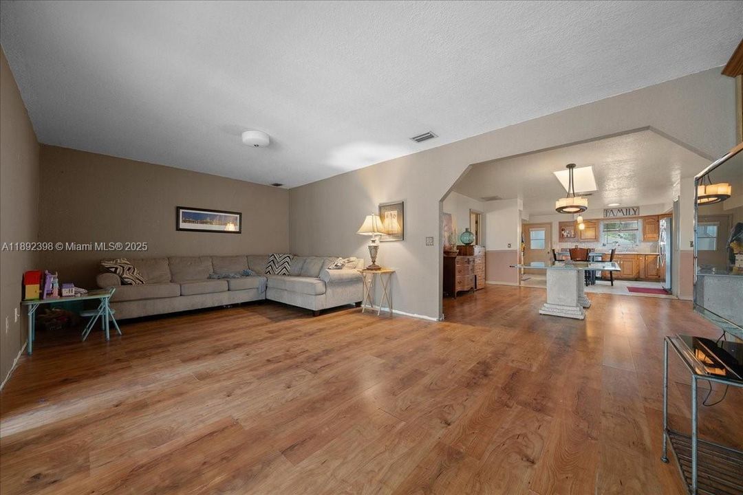 For Sale: $549,000 (5 beds, 4 baths, 0 Square Feet)