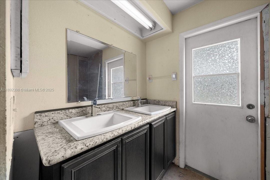 For Sale: $549,000 (5 beds, 4 baths, 0 Square Feet)