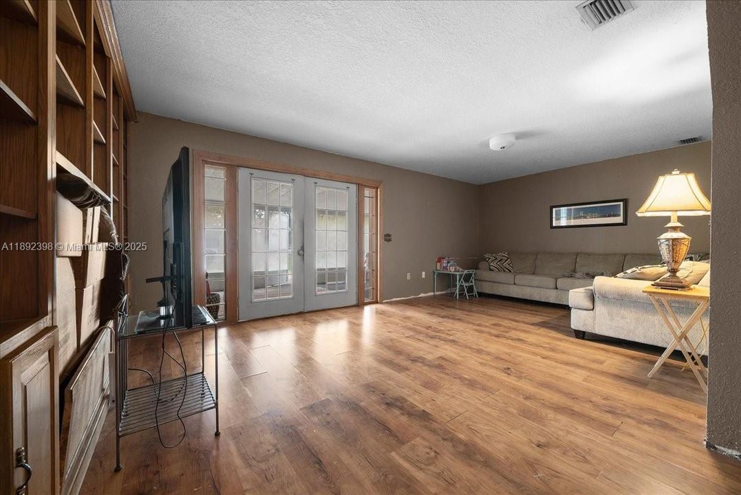 For Sale: $549,000 (5 beds, 4 baths, 0 Square Feet)