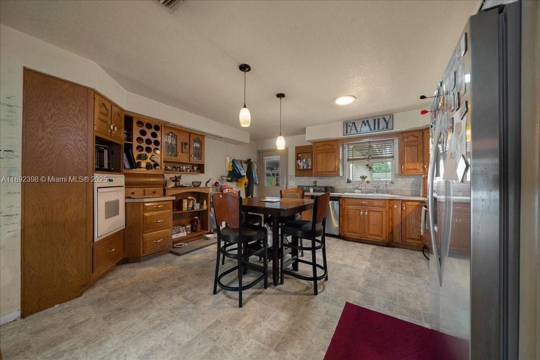 For Sale: $549,000 (5 beds, 4 baths, 0 Square Feet)