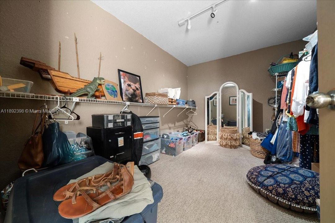 For Sale: $549,000 (5 beds, 4 baths, 0 Square Feet)