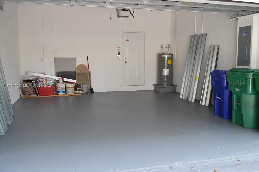 En Venta: $725,000 (4 camas, 2 baños, 2638 Pies cuadrados)