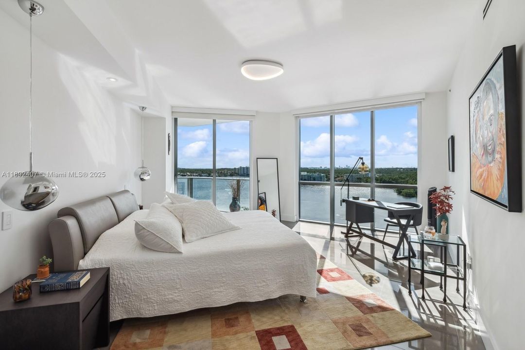 For Sale: $1,350,000 (3 beds, 3 baths, 1961 Square Feet)