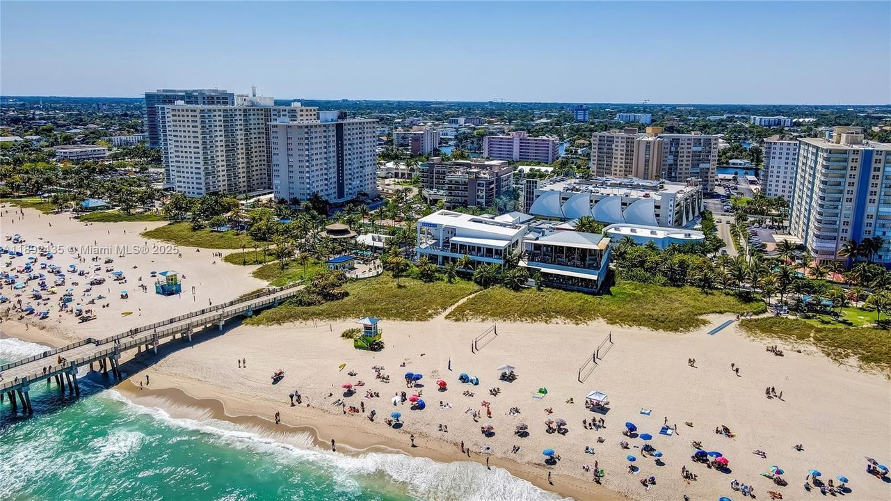 For Sale: $279,900 (2 beds, 2 baths, 948 Square Feet)