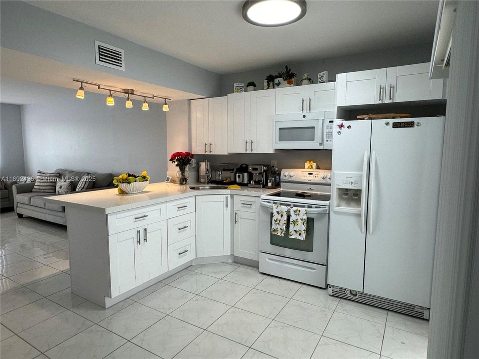 Recientemente alquilado: $2,500 (2 camas, 1 baños, 828 Pies cuadrados)