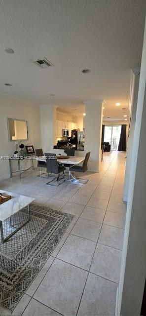 En Venta: $355,000 (3 camas, 2 baños, 1590 Pies cuadrados)