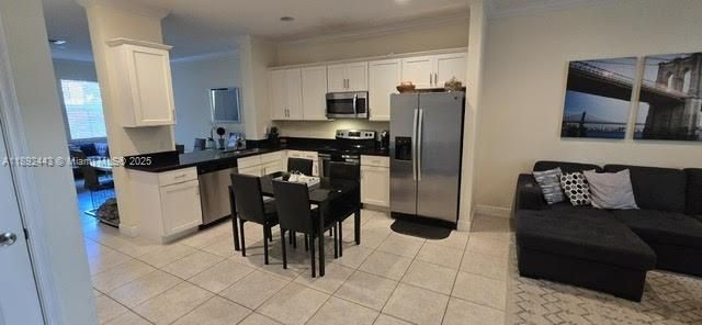 En Venta: $355,000 (3 camas, 2 baños, 1590 Pies cuadrados)