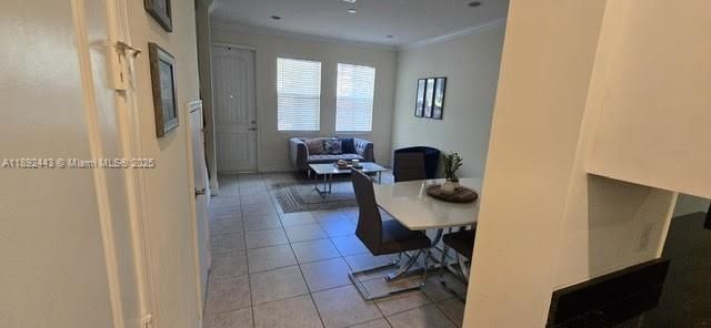 En Venta: $355,000 (3 camas, 2 baños, 1590 Pies cuadrados)