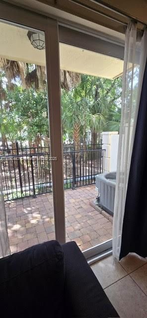 En Venta: $355,000 (3 camas, 2 baños, 1590 Pies cuadrados)