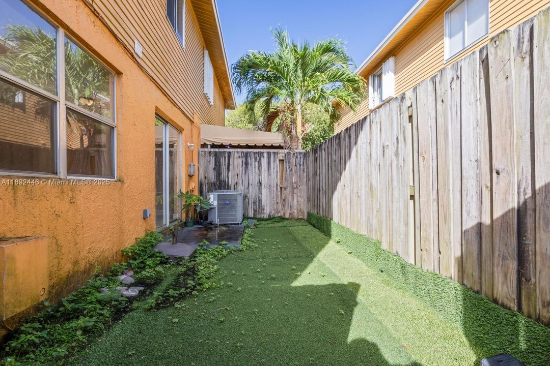 For Sale: $260,000 (3 beds, 1 baths, 1167 Square Feet)