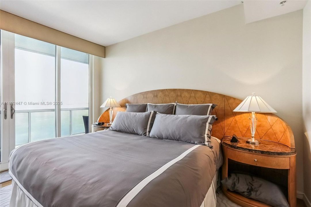 For Sale: $3,450,100 (3 beds, 2 baths, 2660 Square Feet)