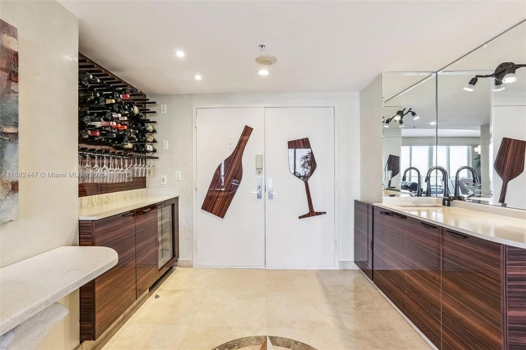 For Sale: $3,450,100 (3 beds, 2 baths, 2660 Square Feet)