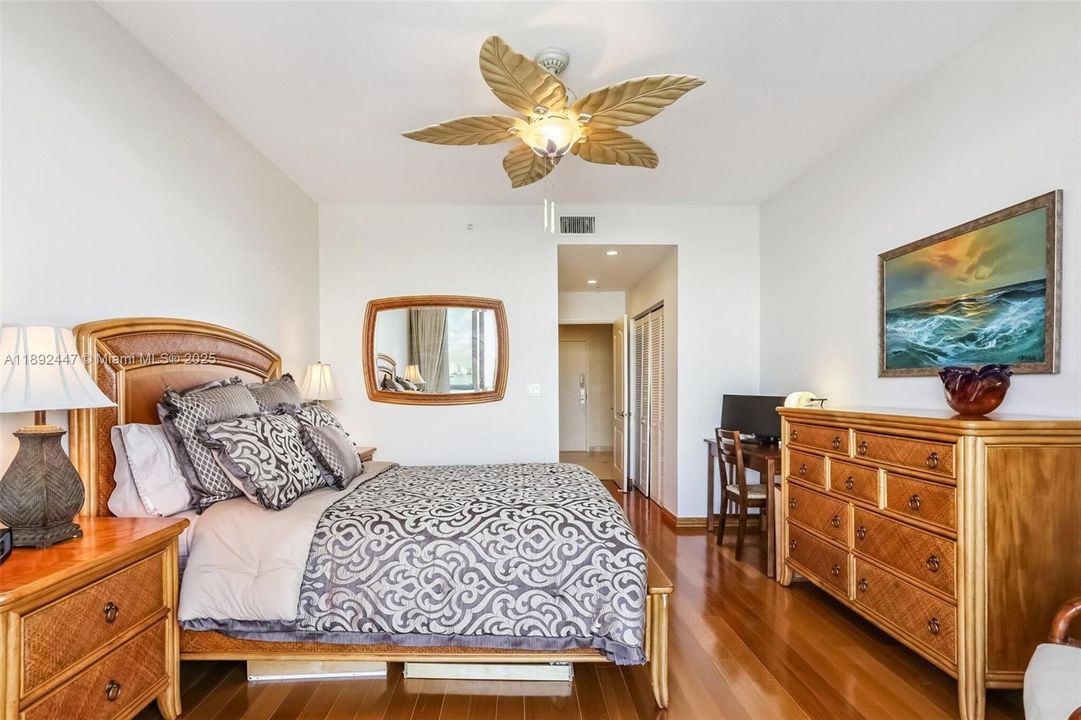 For Sale: $3,450,100 (3 beds, 2 baths, 2660 Square Feet)