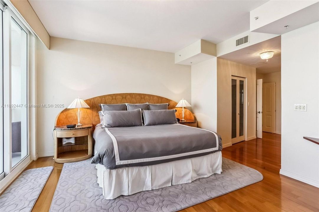 For Sale: $3,450,100 (3 beds, 2 baths, 2660 Square Feet)