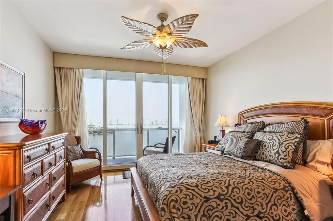 For Sale: $3,450,100 (3 beds, 2 baths, 2660 Square Feet)