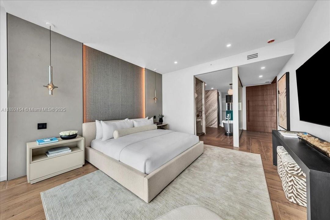 待售: $4,300,000 (3 贝兹, 3 浴室, 2703 平方英尺)