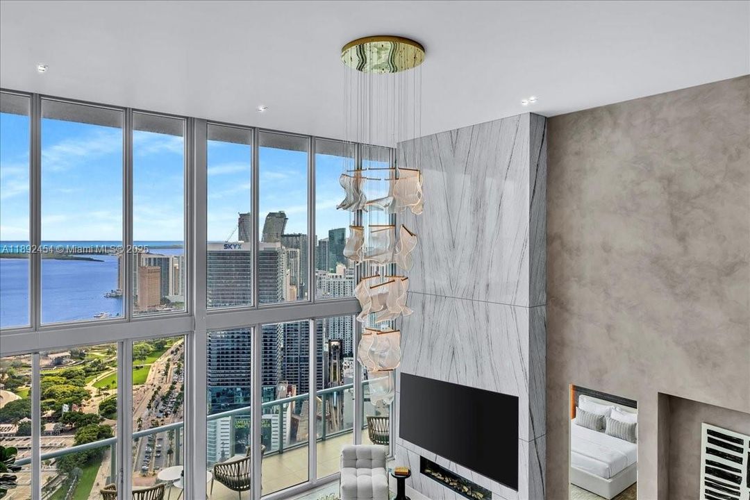 待售: $4,300,000 (3 贝兹, 3 浴室, 2703 平方英尺)