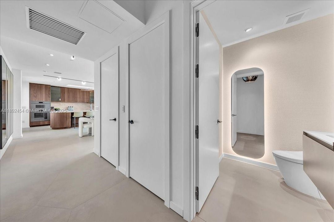 待售: $4,300,000 (3 贝兹, 3 浴室, 2703 平方英尺)