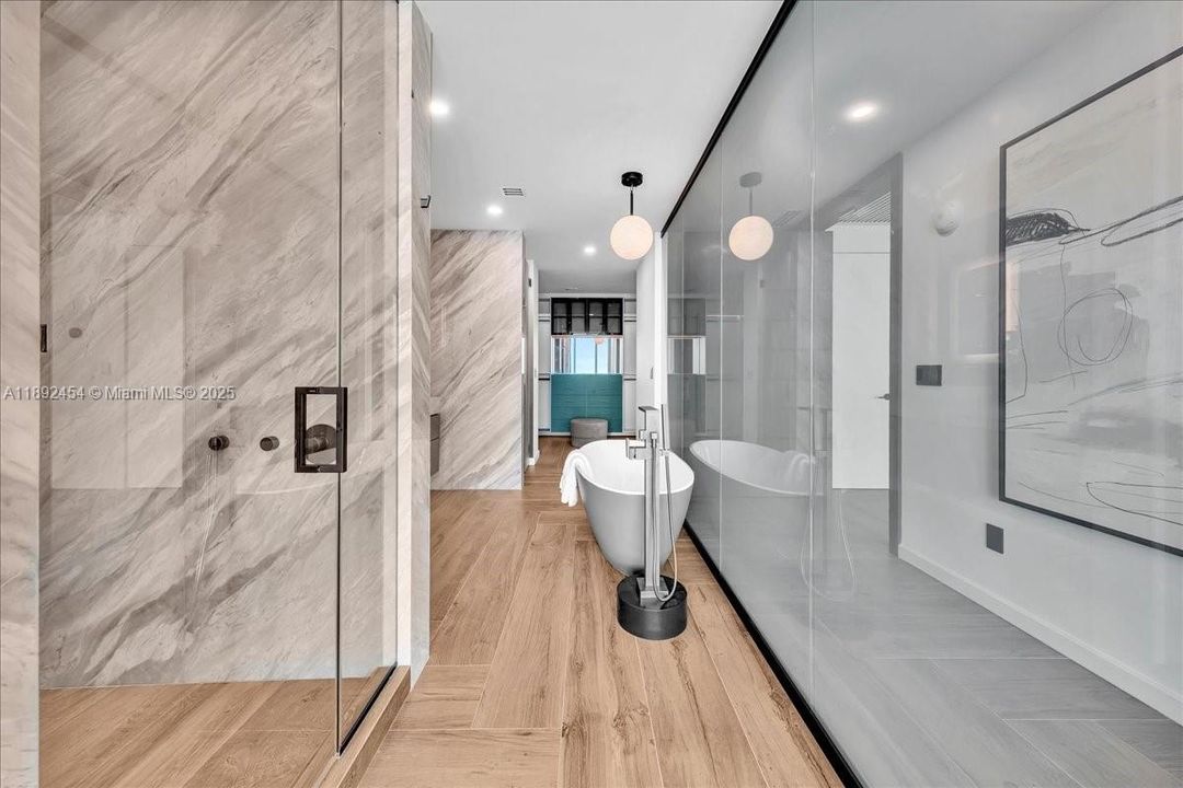 待售: $4,300,000 (3 贝兹, 3 浴室, 2703 平方英尺)