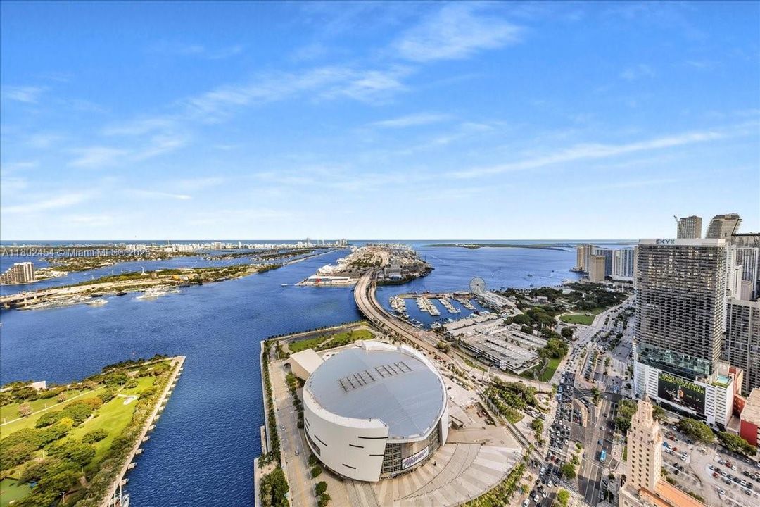 待售: $4,300,000 (3 贝兹, 3 浴室, 2703 平方英尺)