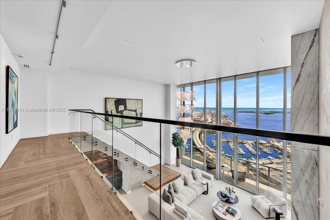 待售: $4,300,000 (3 贝兹, 3 浴室, 2703 平方英尺)