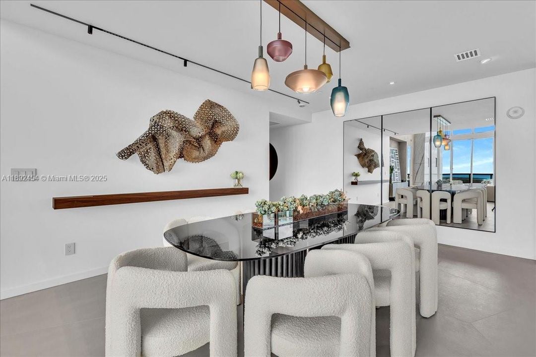 待售: $4,300,000 (3 贝兹, 3 浴室, 2703 平方英尺)