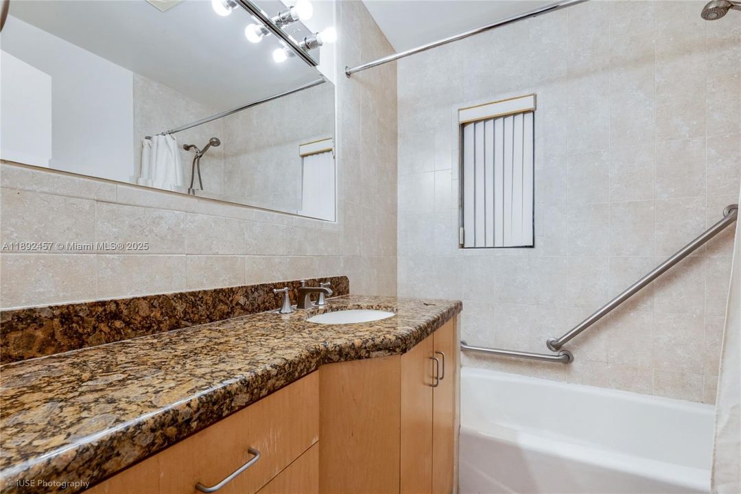 Recently Sold: $1,749,000 (5 beds, 3 baths, 2599 Square Feet)