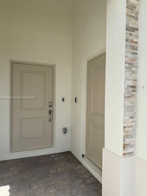 最近租的: $1,500 (1 贝兹, 1 浴室, 0 平方英尺)