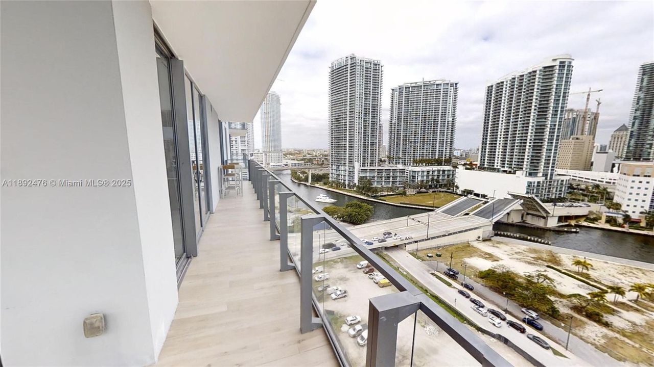 For Sale: $959,990 (2 beds, 2 baths, 1265 Square Feet)