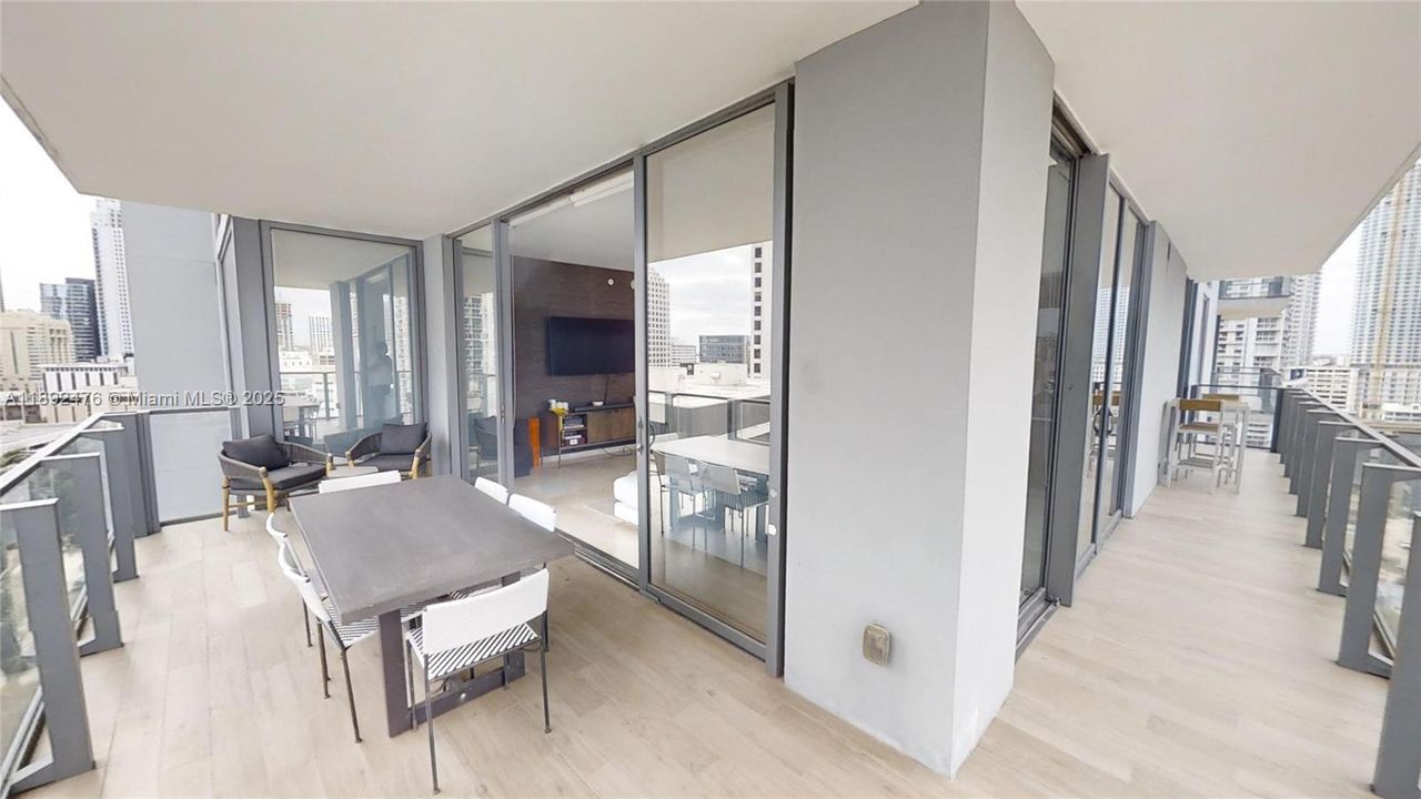 For Sale: $959,990 (2 beds, 2 baths, 1265 Square Feet)