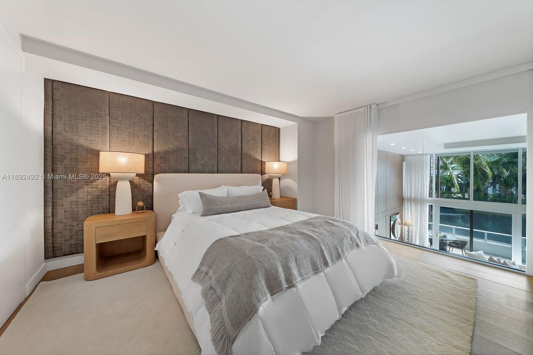 Recientemente alquilado: $35,000 (2 camas, 2 baños, 2878 Pies cuadrados)