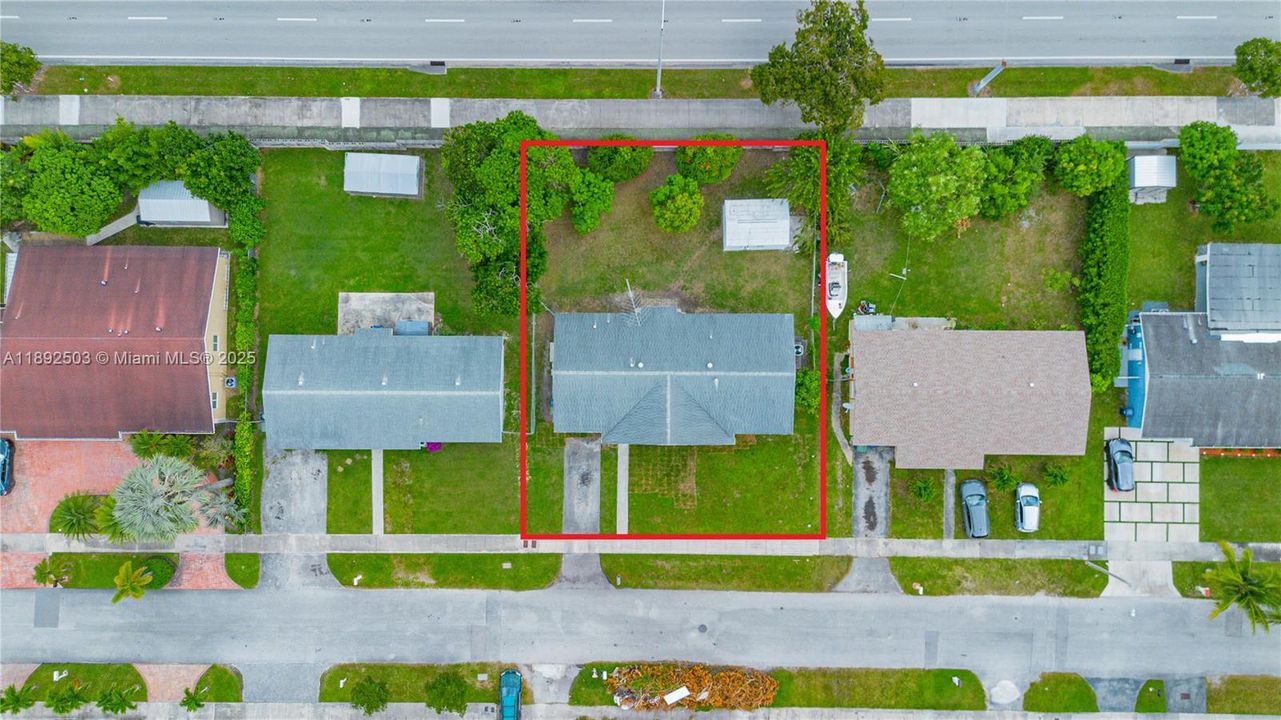 Activo con contrato: $630,000 (4 camas, 2 baños, 1620 Pies cuadrados)