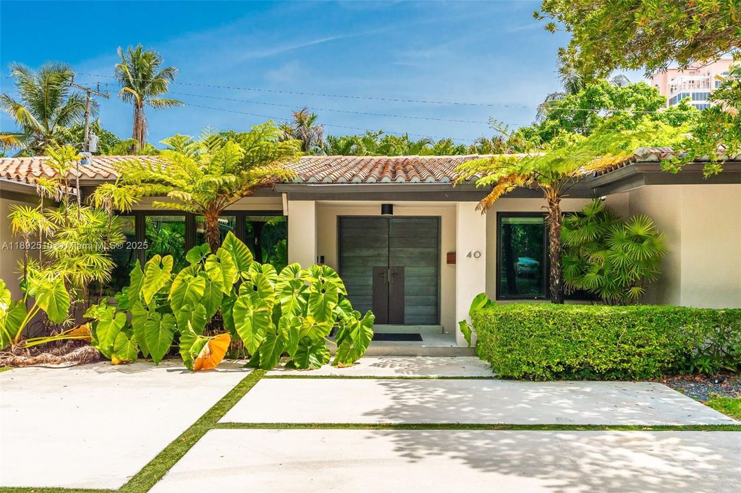 For Sale: $3,900,000 (5 beds, 4 baths, 3458 Square Feet)