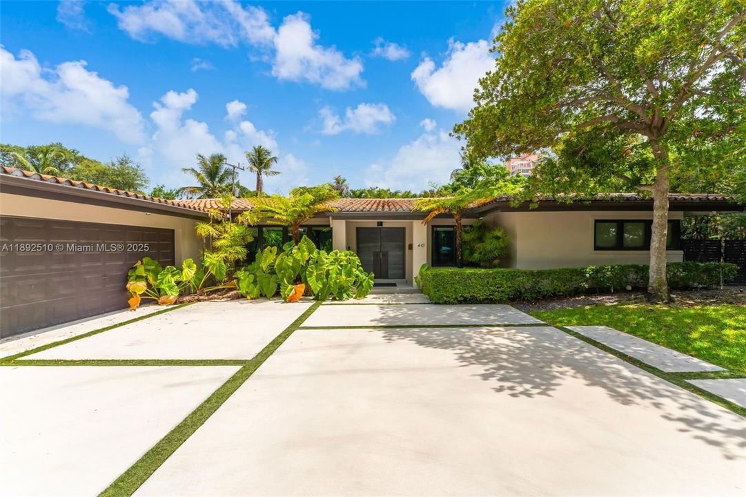 For Sale: $3,900,000 (5 beds, 4 baths, 3458 Square Feet)