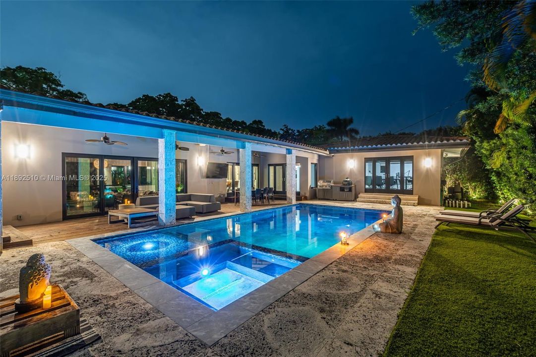 For Sale: $3,900,000 (5 beds, 4 baths, 3458 Square Feet)