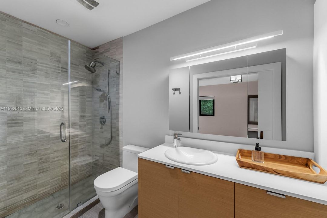 For Sale: $3,900,000 (5 beds, 4 baths, 3458 Square Feet)