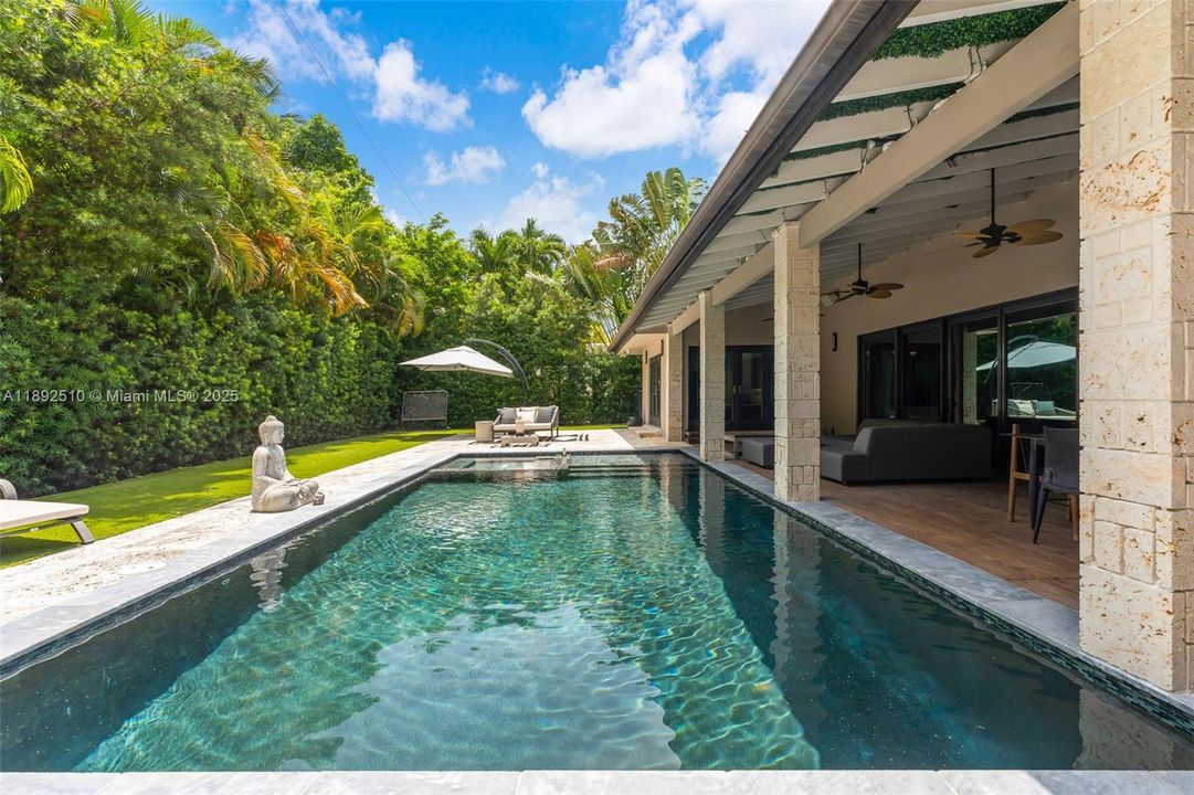 For Sale: $3,900,000 (5 beds, 4 baths, 3458 Square Feet)