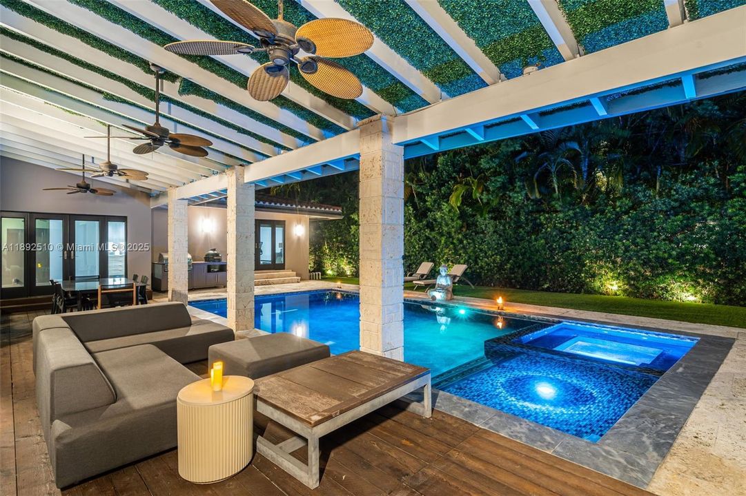 For Sale: $3,900,000 (5 beds, 4 baths, 3458 Square Feet)