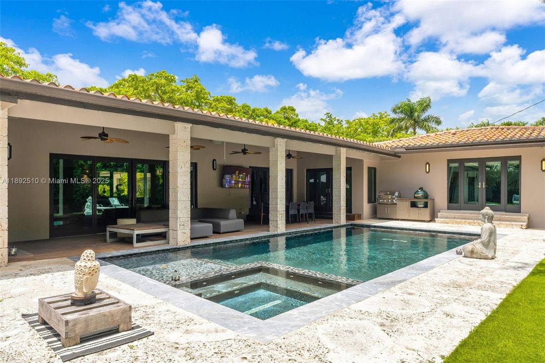 For Sale: $3,900,000 (5 beds, 4 baths, 3458 Square Feet)