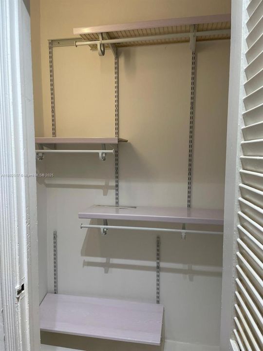 На продажу: $235,000 (1 спален, 1 ванн, 610 Квадратных фут)