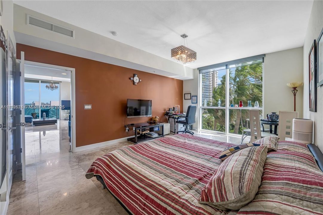 Activo con contrato: $650,000 (2 camas, 2 baños, 1802 Pies cuadrados)